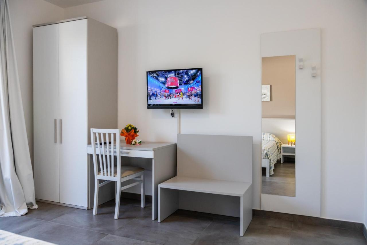 La Collina Di Montegrappa - Suites With Heated Private Pool - Suites With Shared Pool Tuglie Exterior foto