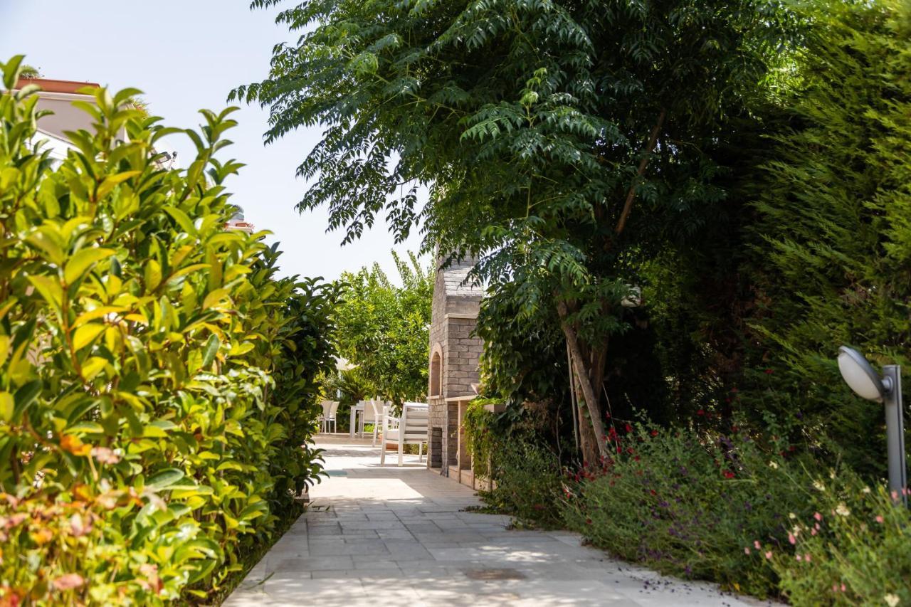 La Collina Di Montegrappa - Suites With Heated Private Pool - Suites With Shared Pool Tuglie Exterior foto