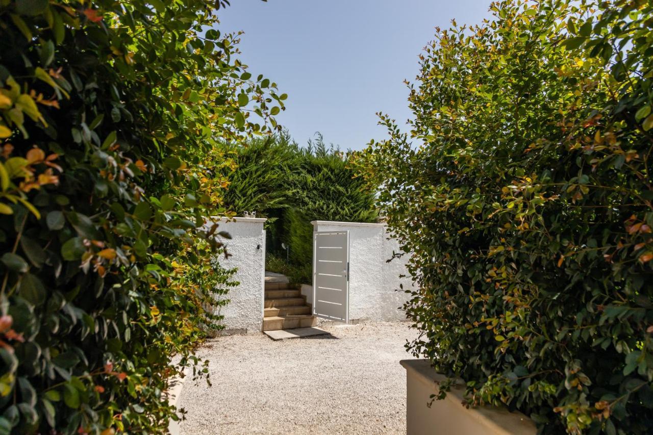 La Collina Di Montegrappa - Suites With Heated Private Pool - Suites With Shared Pool Tuglie Exterior foto