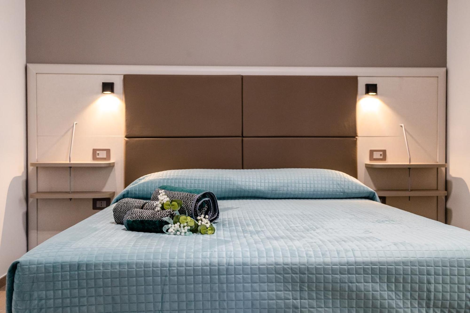 La Collina Di Montegrappa - Suites With Heated Private Pool - Suites With Shared Pool Tuglie Exterior foto